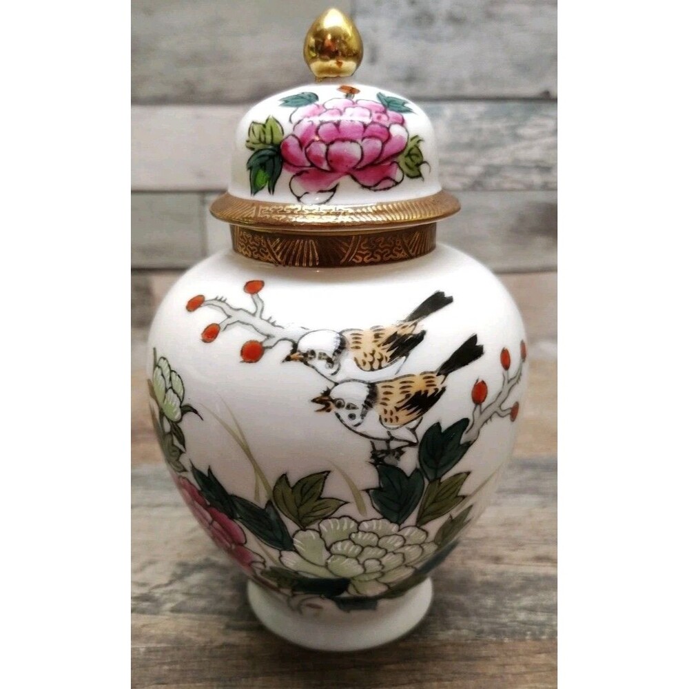 Vintage Chinoiserie KUTANI Japan Lidded Ginger Jar Birds Flowers Cottage Core
